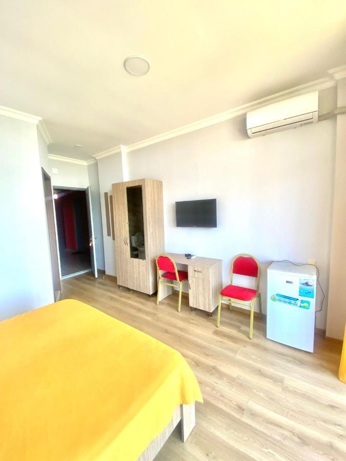 Mimino Aparthotel บาทูมิ ภายนอก รูปภาพ