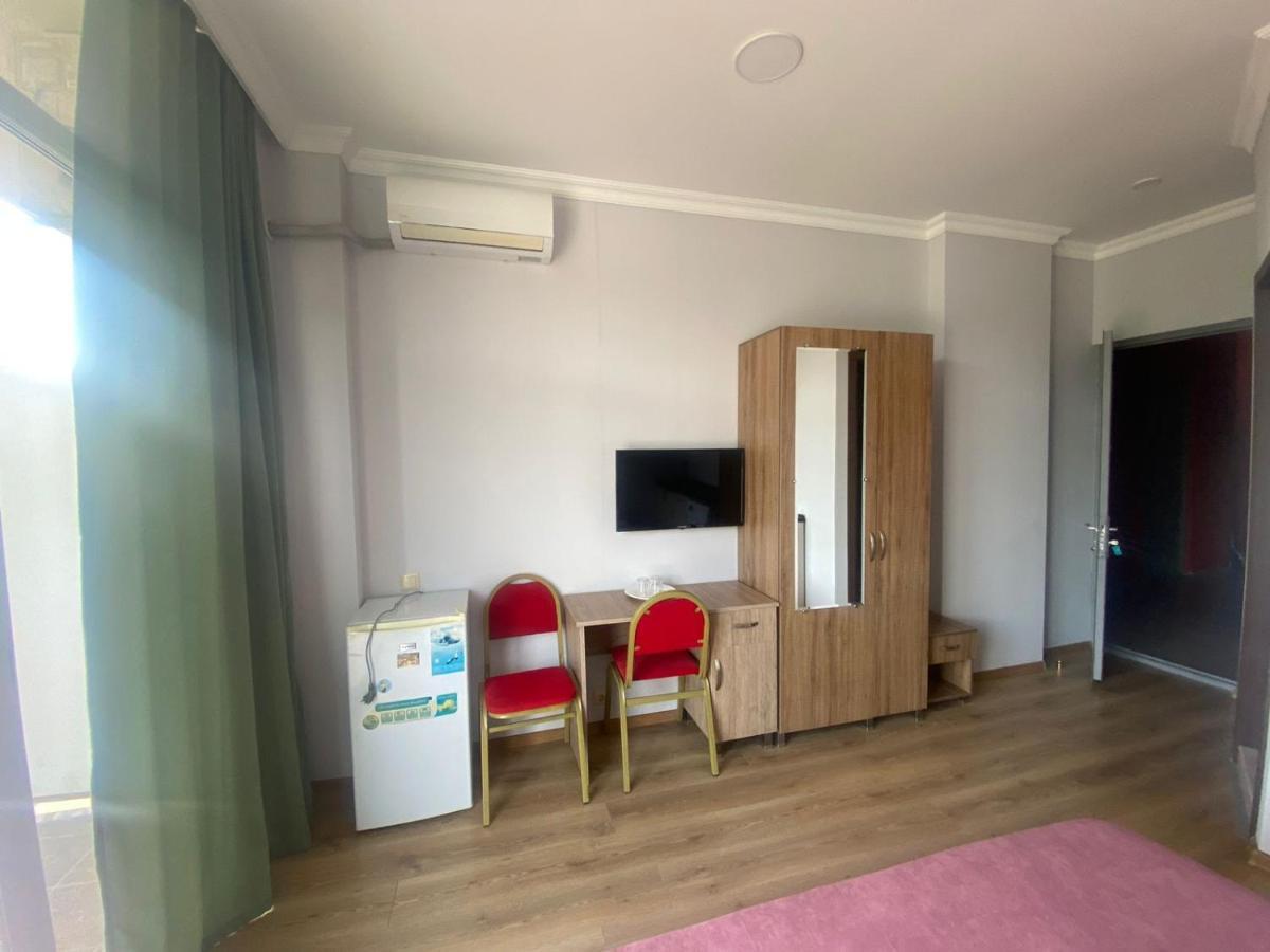 Mimino Aparthotel บาทูมิ ภายนอก รูปภาพ