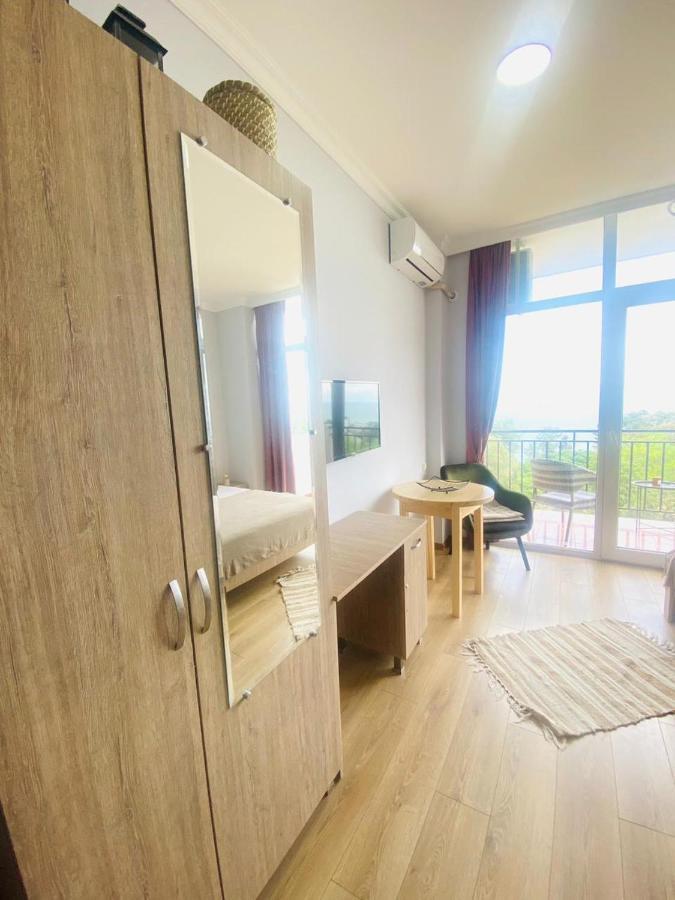 Mimino Aparthotel บาทูมิ ภายนอก รูปภาพ